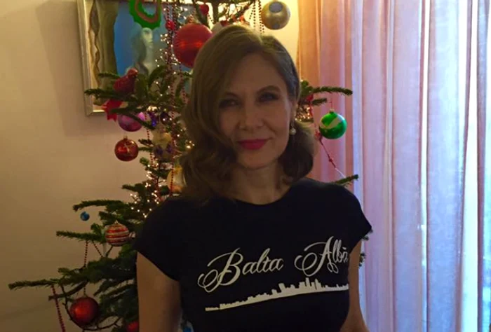 
    Frumoasa creatoare de modă arată ca la 20 de anifoto: Arhiva Personală  