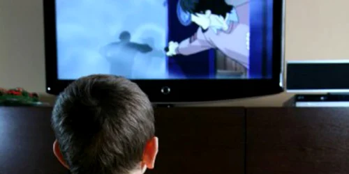 Copil care se uită la desene animate. FOTO indiatoday.in