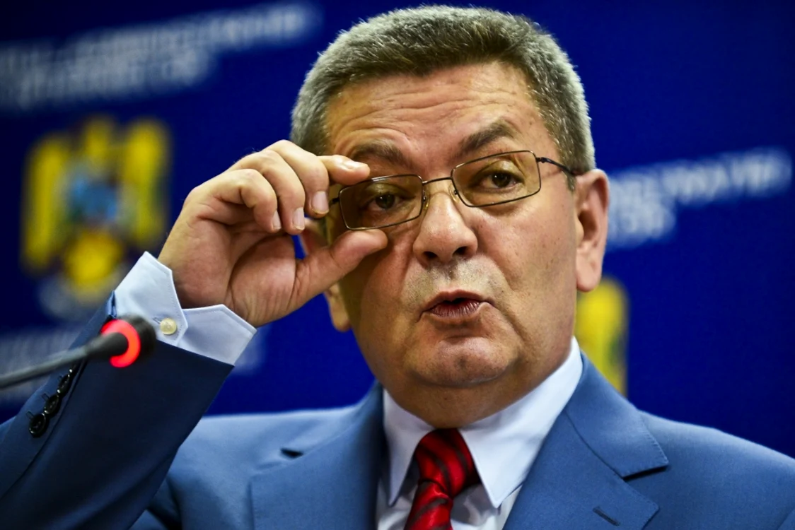 Ioan Rus le-a mulţumit poliţiştilor şi jandarmilor pentru modul în care au acţionat duminică  FOTO: Mediafax