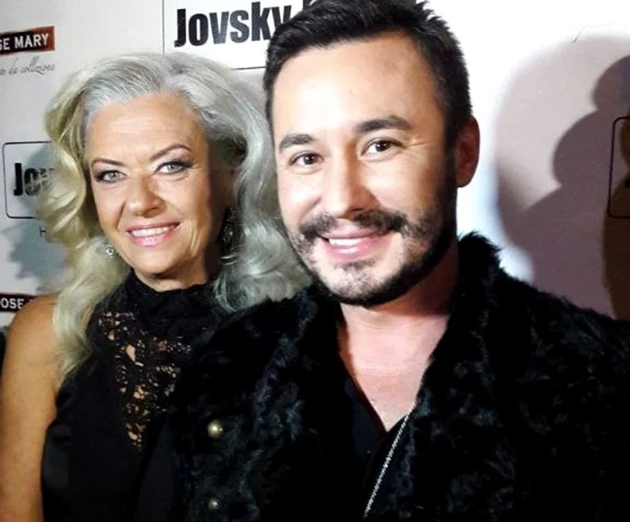 Lavinia Sârbu a fost însoțită la eveniment de Alma, fiica sa cea mareFoto: Gheorghe Chelu