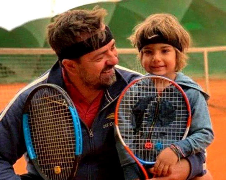 Toma, copilul adoptat de Brenciu e pasionat de tenis