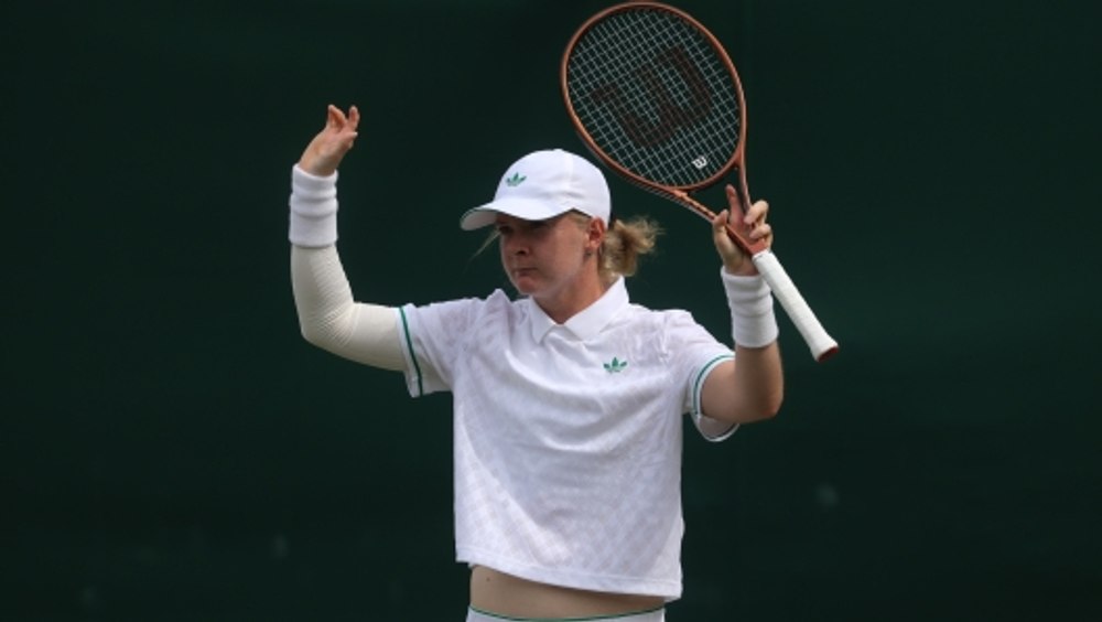 Situație incredibilă în tenis: o sportivă fără cinci degete a intrat în Top 100 WTA