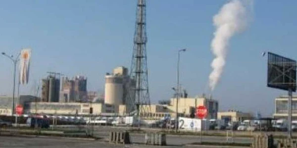 Combinatul Azomureş este scos la vânzare de patronii turci foto arhivă