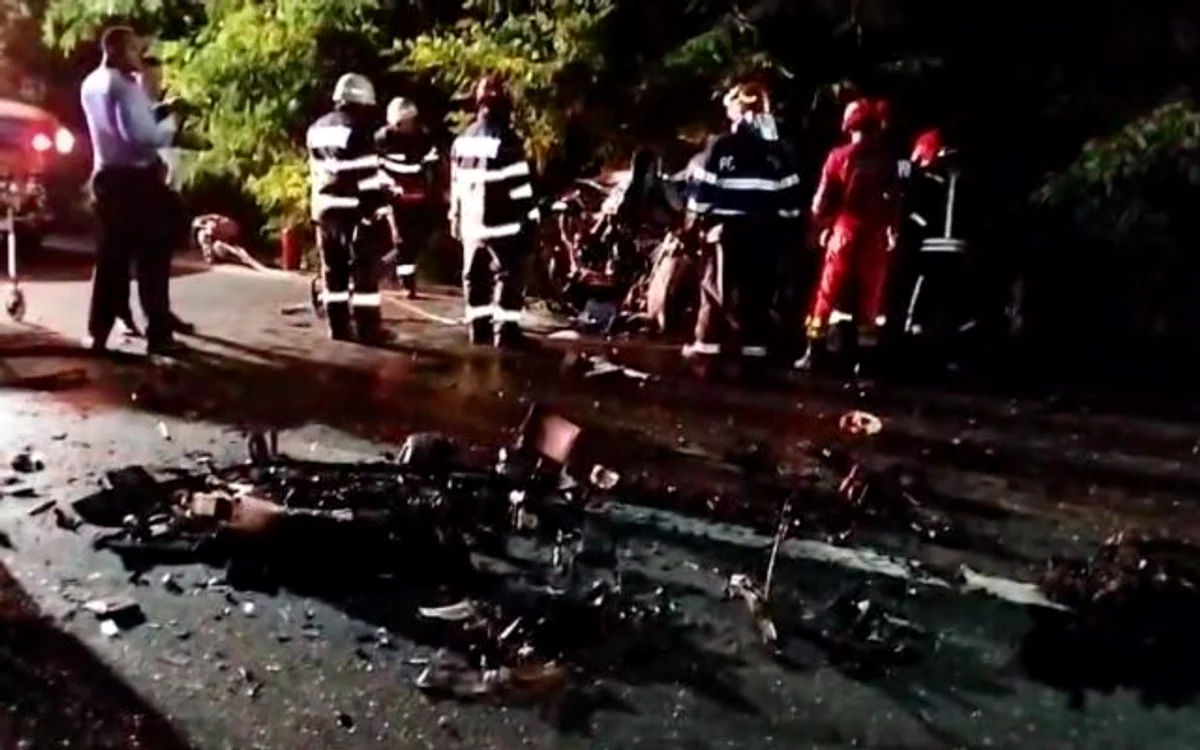 Cele patru victime au decedat în mașina strivită