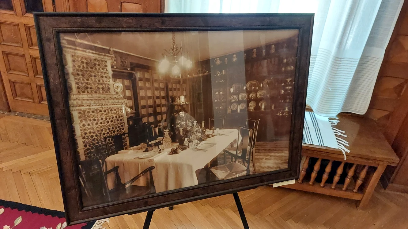 Fotografie de epocă reprezentând sufrageria familiei Brătianu FOTO Mihai Alexandrescu