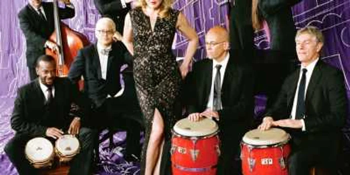Trupa Pink Martini revine în România alături de solista China Forbes