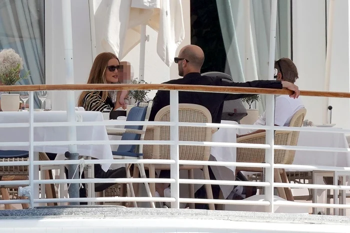 Rosie Huntington Whiteley și Jason Statham OK Magazine jpg