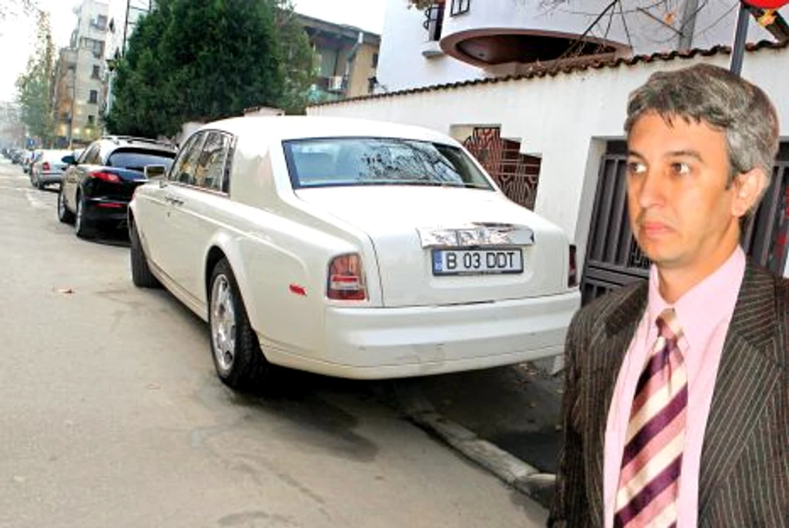 
    Dan Diaconescu: Proprietarul garsonierei OTV, chiriaş la Rahova. 