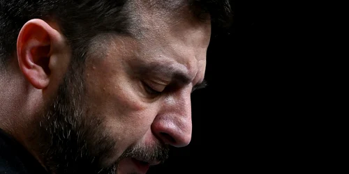 Volodimir Zelenski  - trist / dezamăgit FOTO AFP