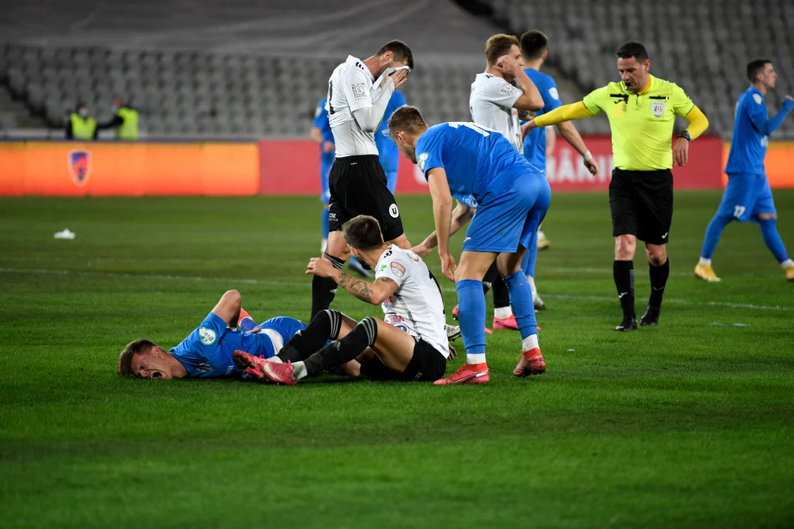 
    O eroare de arbitraj a încins spiritele pe finalul meciului de la ClujFoto: sportpictures.eu  