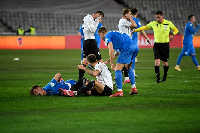 O eroare de arbitraj a încins spiritele pe finalul meciului de la ClujFoto: sportpictures.eu
