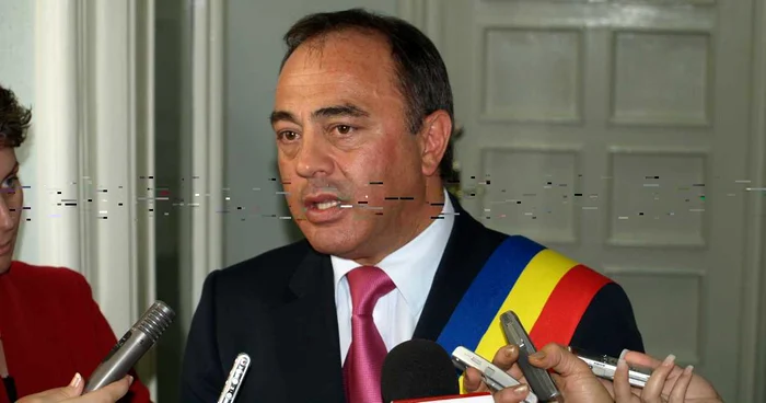 Primarul Dorin Florea a fost decorat de Traian Băsescu