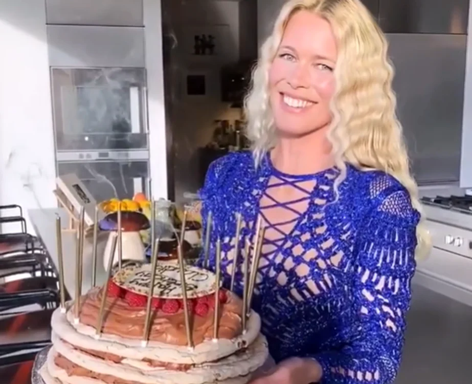 
    Claudia Schiffer a împlinit 50 de anifoto: arhiva personală/Instagram  