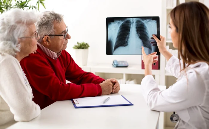 Care sunt semnele cancerului pulmonar, boala care l-a răpus pe Ion Iliescu