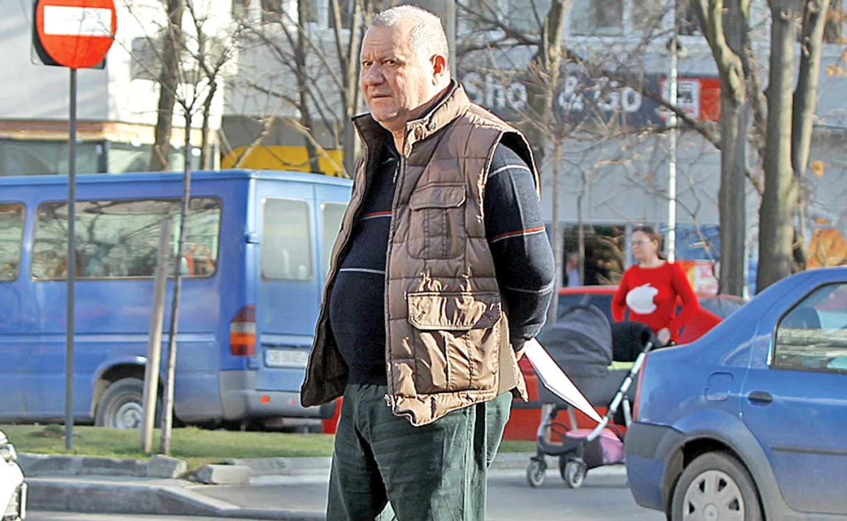 
    Celebrul miliardar care a învins cancerul are acum probleme cu piciorulFoto: Mihai Ionescu  