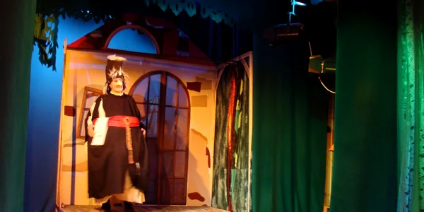 Spectacol la teatrul Aschiuţă