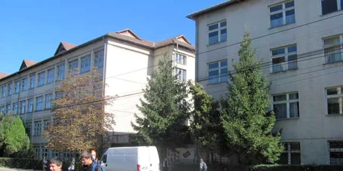 Cel mai mult chiulesc elevii din clasele a IX-a