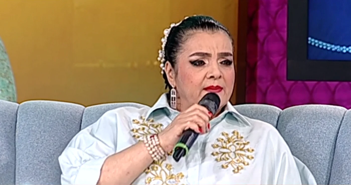 
    Cornelia Catanga și fiul ei, Alexandru  