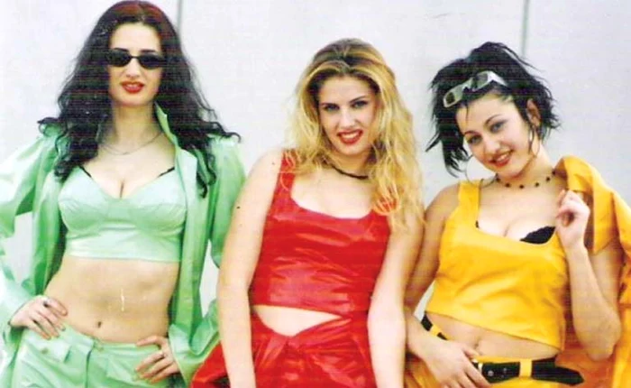Julia, Andreea şi Claudia, în  trupa Exotic