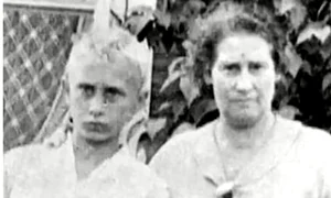 putin si mama lui east2west jpg