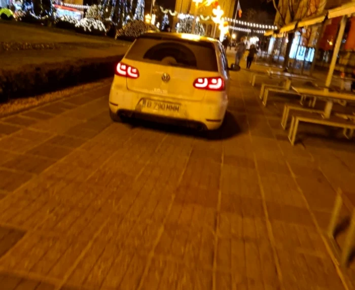 Şofer în Piaţa Victoriei din Timişoara FOTO Ziua de Vest