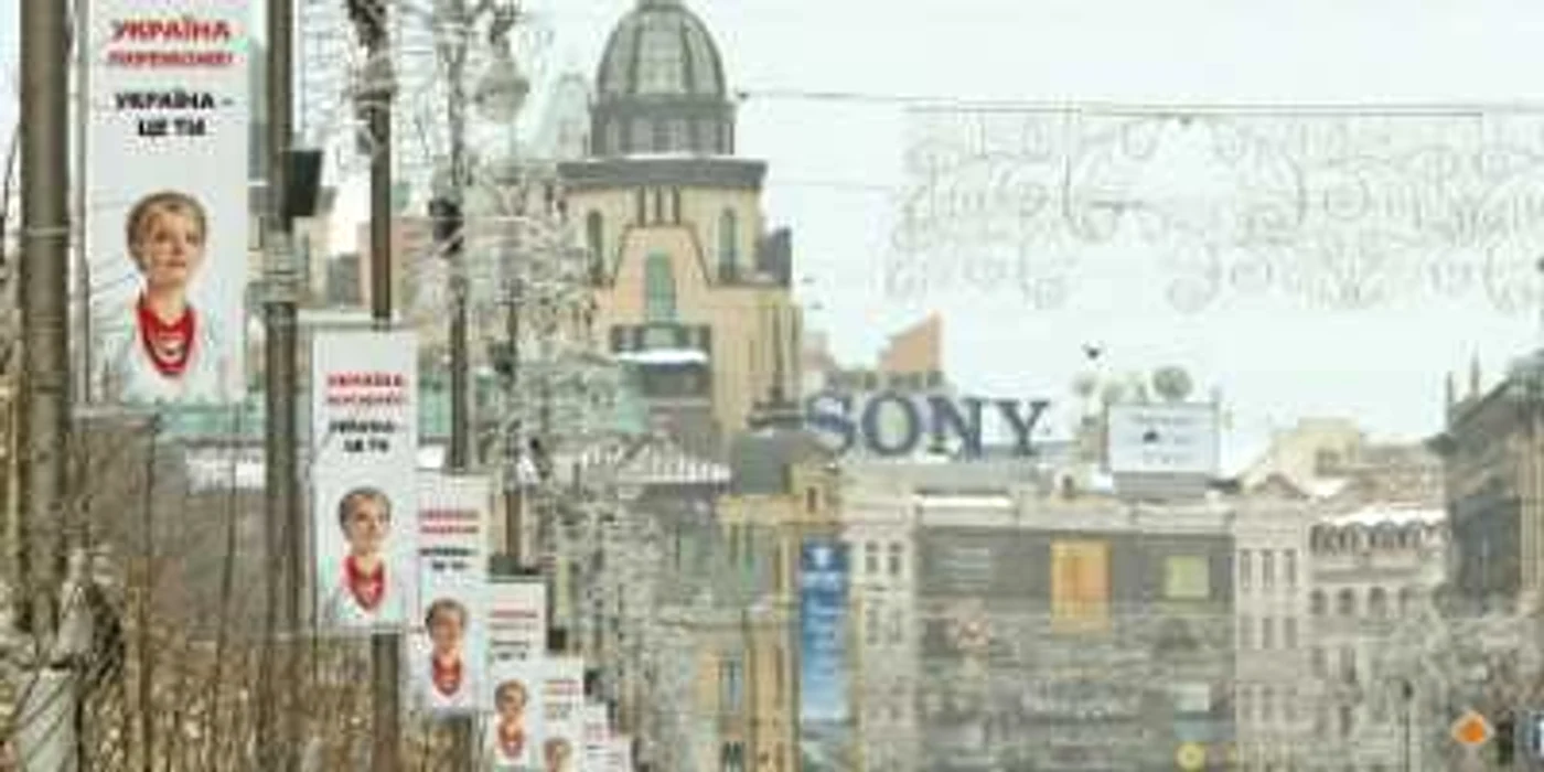Afişele electorale ale candidaţilor nu trădează greutăţile economice cu care ucraineanul de rând  