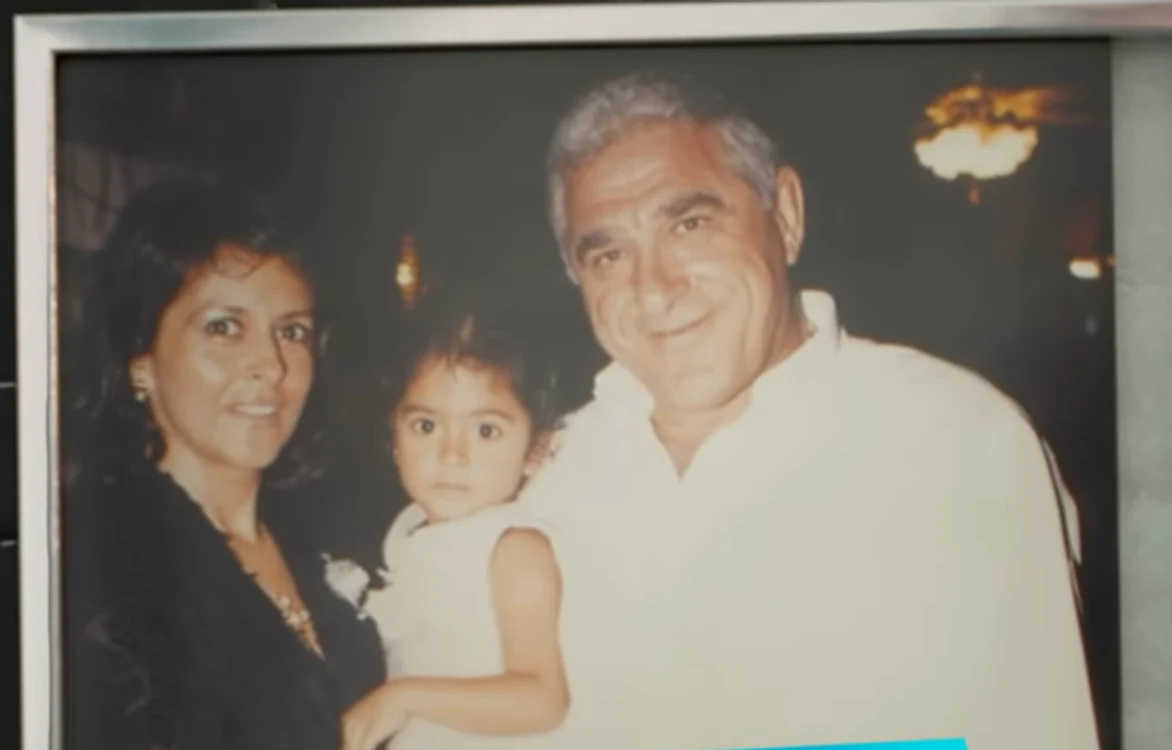 Stella Hernandez, Ioan Becali și una dintre fiicele lor. Foto: captură Youtube