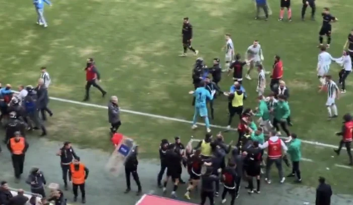 Bătaie generală în fotbalul turc (FOTO: Captură Youtube)