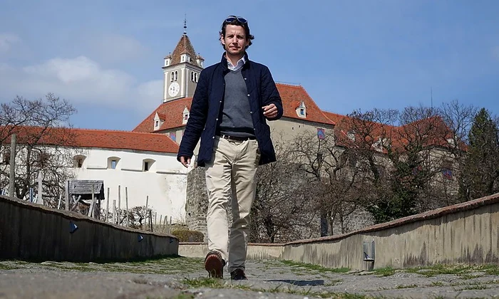 Prințul Emanuel Liechtenstein avea aprobare pentru a ucide o ursoaică agresivăSursa foto: kleinezeitung.at