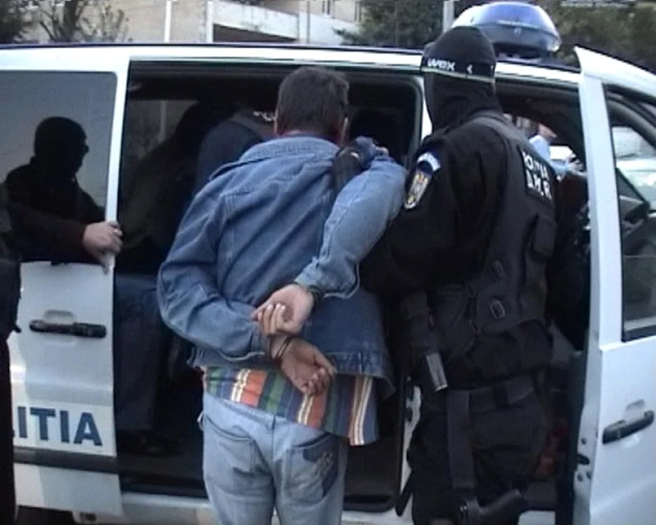 Imagine de la arestarea proxenetului. Foto