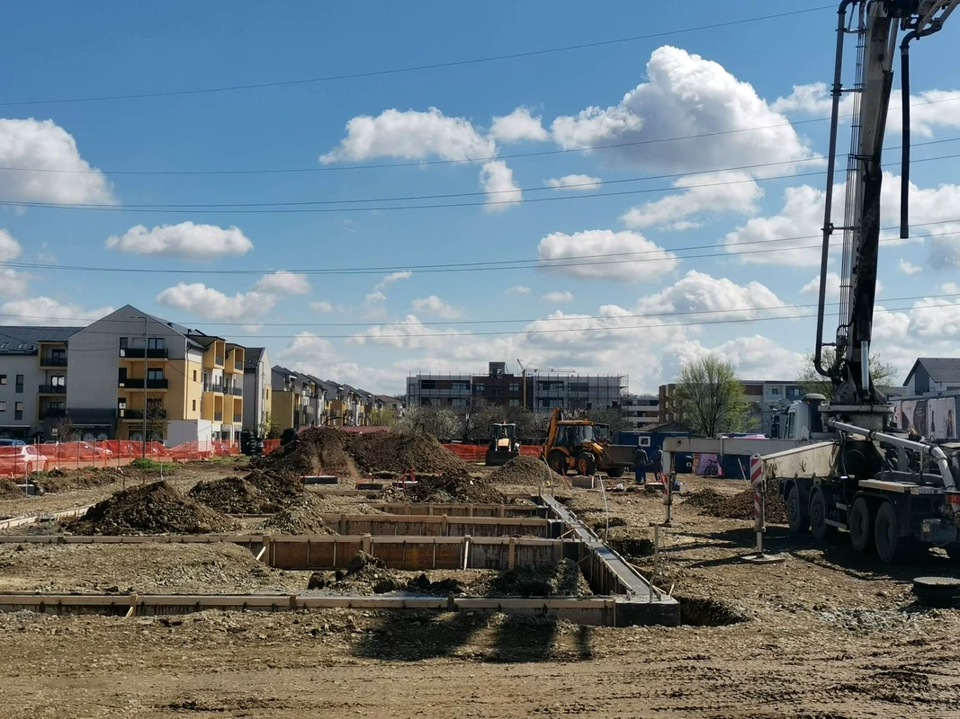 A început construcția McDonaldsului de la Dumbrăvița FOTO Ștefan Both