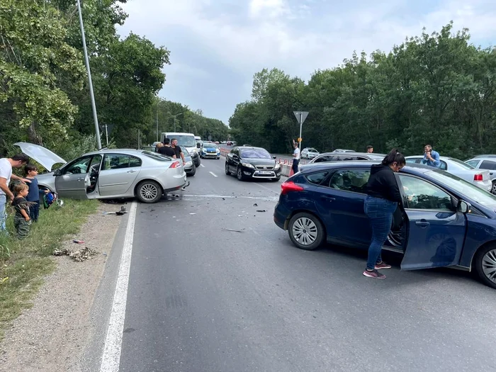 Accident în lanț la Buzău FOTO I.B.