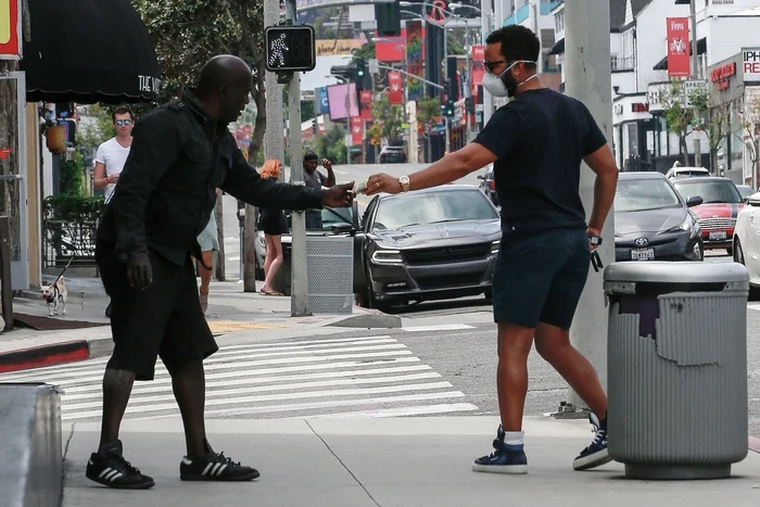 3 john legend da bani unui cersetor 3 jpg jpeg