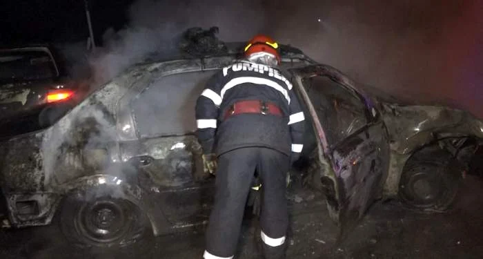 Autospeciala a fost curpinsă de flăcări imediat după impactFoto: observatornews.ro