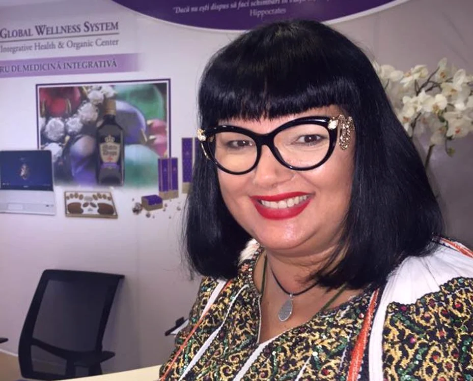 
    Ozana Barabancea a optat pentru o nouă vopsea de părFoto: Centrul Organic de Frumusețe Global Wellness System  