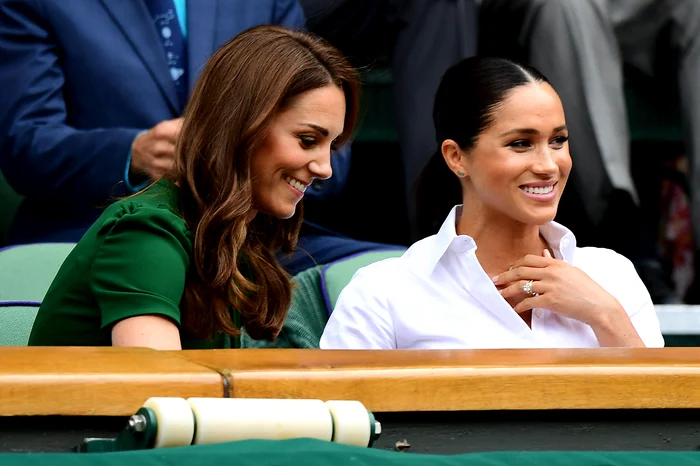 
    La finala Wimbledon 2019, Kate Middleton și Meghan Markle au lăsat impresia că se înțeleg foarte binefoto: Getty Images  