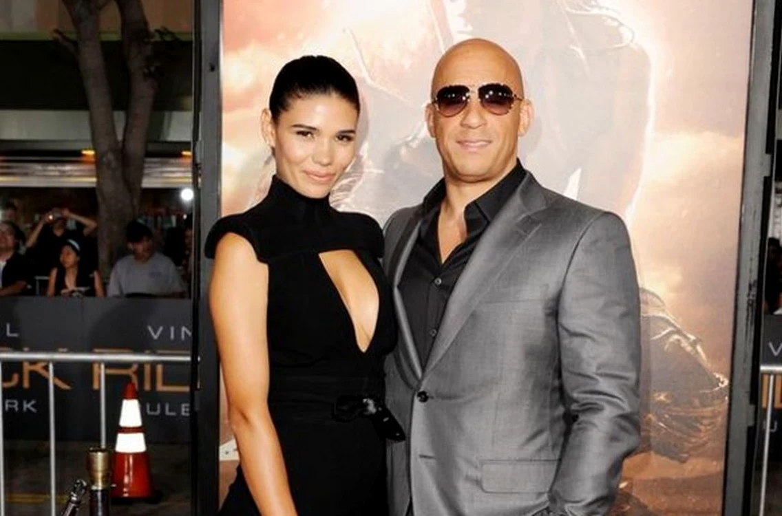 
    Vin Diesel si sotia  