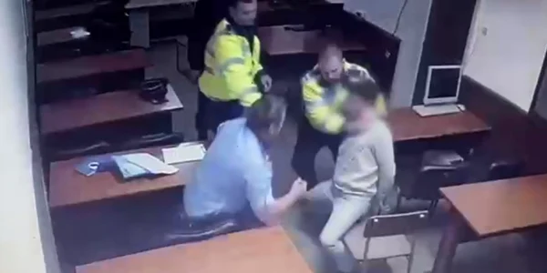 tortura politisti