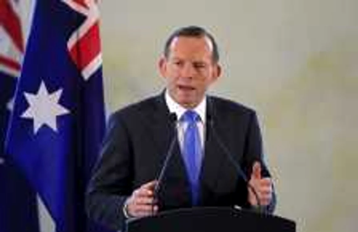Tony Abbott, premierul Australiei, a plecat ieri spre Arnhem Land, o regiune îndepărată locuită de indigeni FOTO AP