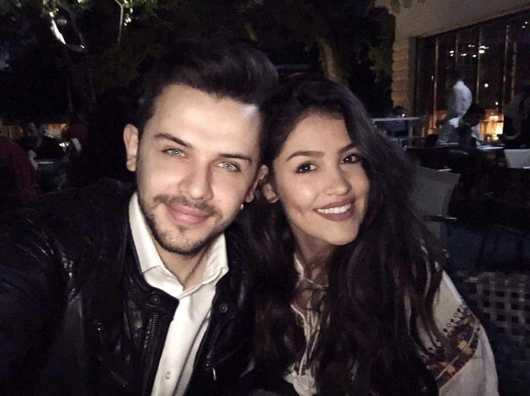 Bogdan și iubita lui Oana Zara. Sursa: Facebook