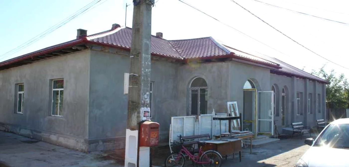 Lucrările la sediul primăriei Suraia sunt în toi