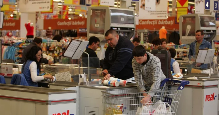 Braşovenii ar trebui să se grăbească la cumpărături. Foto: Arhivă