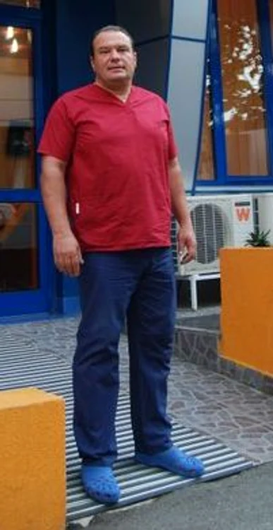 
    Marek Valcu  