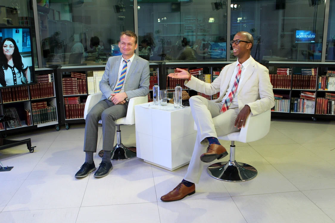 drian Coman şi Clabourn Hamilton au venit la „Adevărul LIVE“ Citeste mai mult: adev.ro/oak2gz