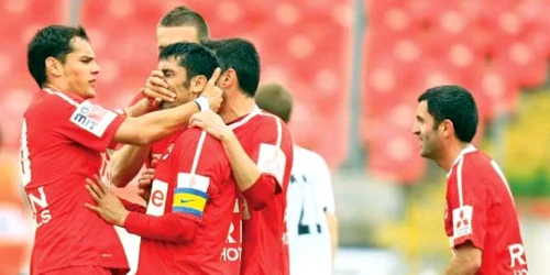 Dănciulescu este unul dintre cei mai iubiţi şi respectaţi fotbalişti în vestiarul lui Dinamo