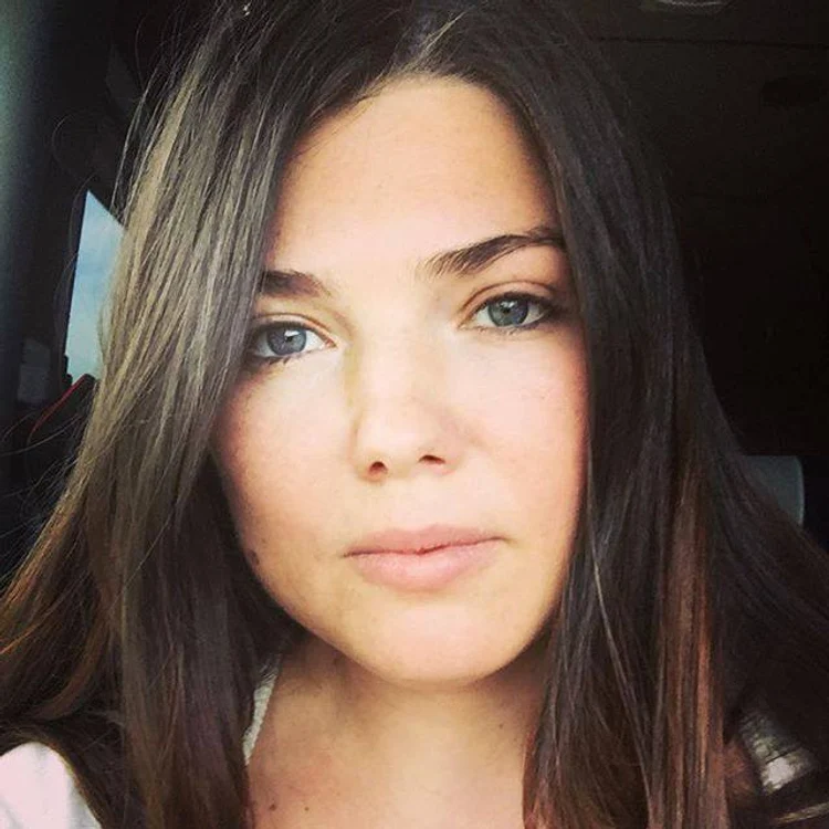 Nemachiată, Paula Seling (36 de ani) arată ca o adolescentă