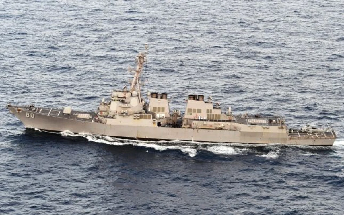 Distrugătorului american USS Roosevelt (DDG-80) FOTO: U.S. 6th Fleet/ Petty Officer 1st Class Rafael Martie