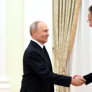 Putin l a primit pe ministrul maghiar de externe Peter Szijjarto la Moscova FOTO EPA EFE jpg