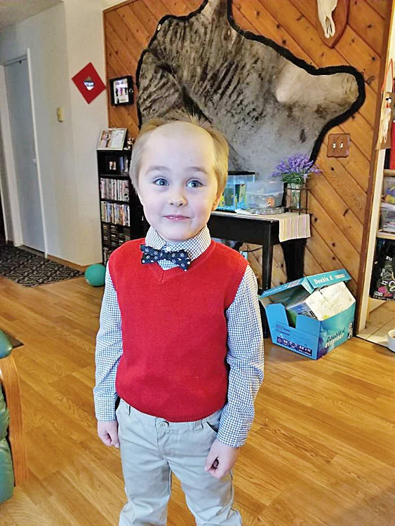 Ia uite, mami, nu-i aşa că semăn cu bunicul acum?