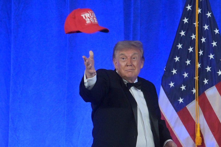 Trump mai vrea al treilea mandat? De ce nu dacă și Putin și XI au reușit performanța nemuririi pe scaunul de președinte de republică?